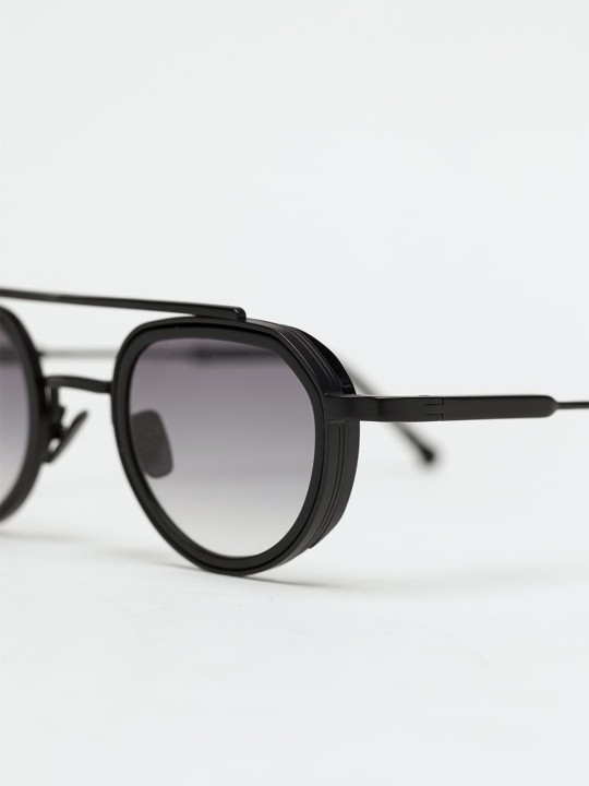 John Dalia Julia 301